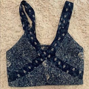 Cute summery barely worn crop top